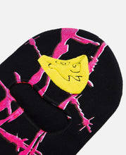 Load image into Gallery viewer, Wire Print Beanie (Black/Pink)
